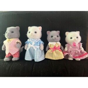 Calico Critters Sylvanian Families Persian Cat Family of 4 Grey White